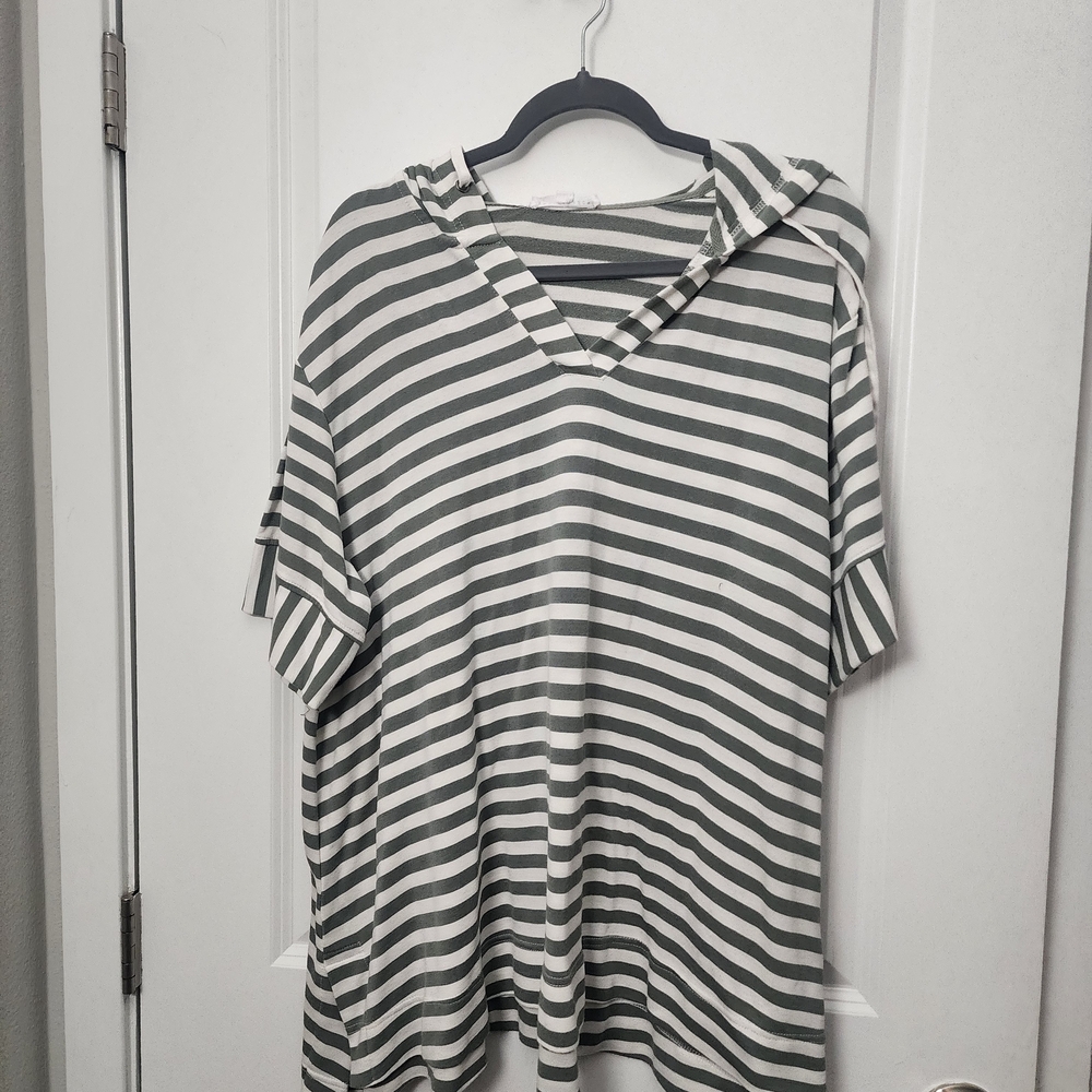 3/$20 Striped Hooded V-Neck Tunic Top - White & Olive - Picture 2 of 5